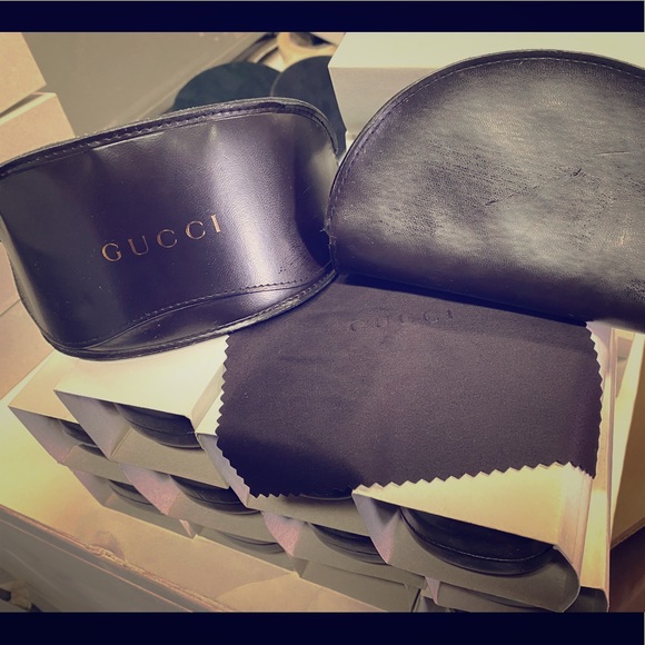 Gucci sunglasses case with cleaning cloth - Picture 1 of 1